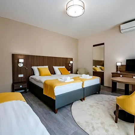 Fuerdo Hotel*** زلاكاروس