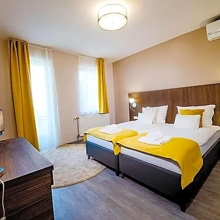 Fuerdo Hotel*** فندق زلاكاروس